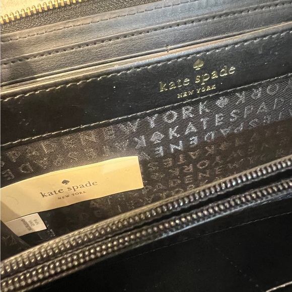 Kate Spade Wallet in excellent condition! - Picture 9 of 9